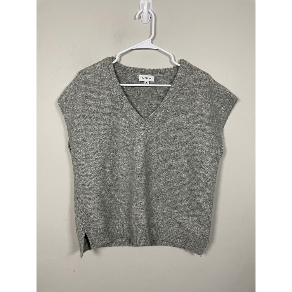Evereve Gray V-Neck Sweater Vest Size Medium Fall Preppy Layering Academia Knit